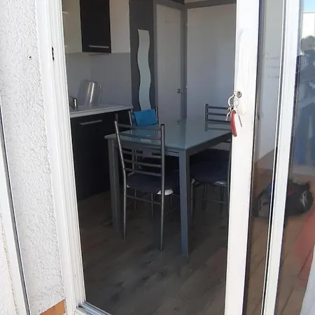Confortable T1 A Proximite De La Mer Et Commerces Le Barcares